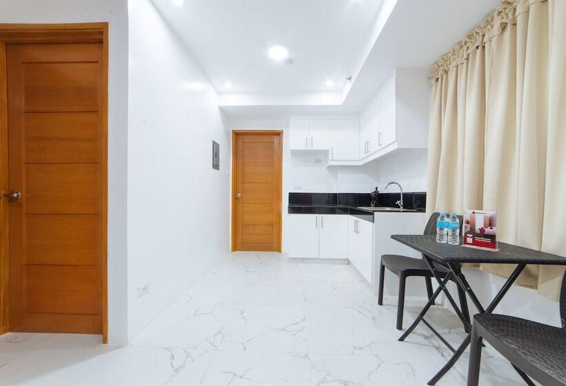 اتاق خانوادگی, Reddoorz At Dbuilders Rooms Bangkal Makati
