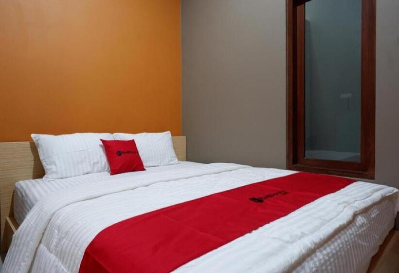 Номер Economy, Reddoorz Syariah Near Stasiun Tegal