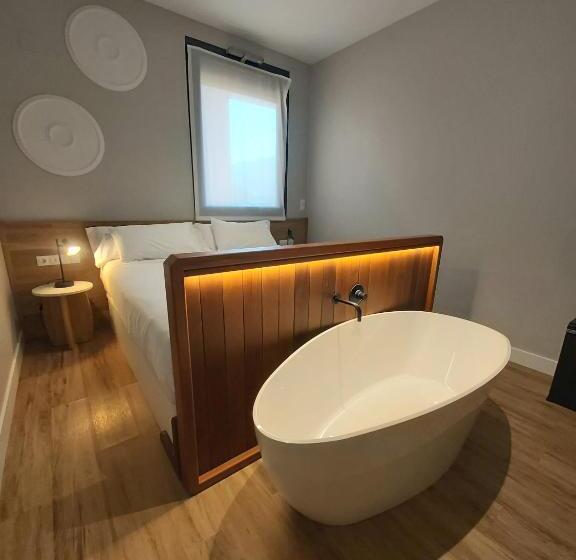 اتاق لوکس, Habital Suites
