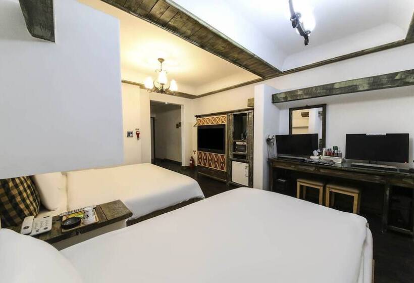 اتاق استاندارد, Toronto Motel