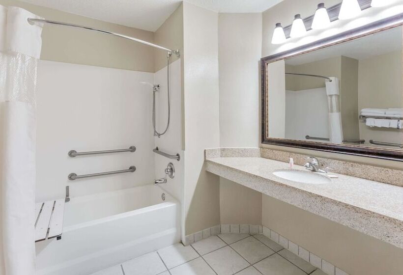 장애인을 위한 스탠다드 룸, Baymont By Wyndham Mequon Milwaukee Area