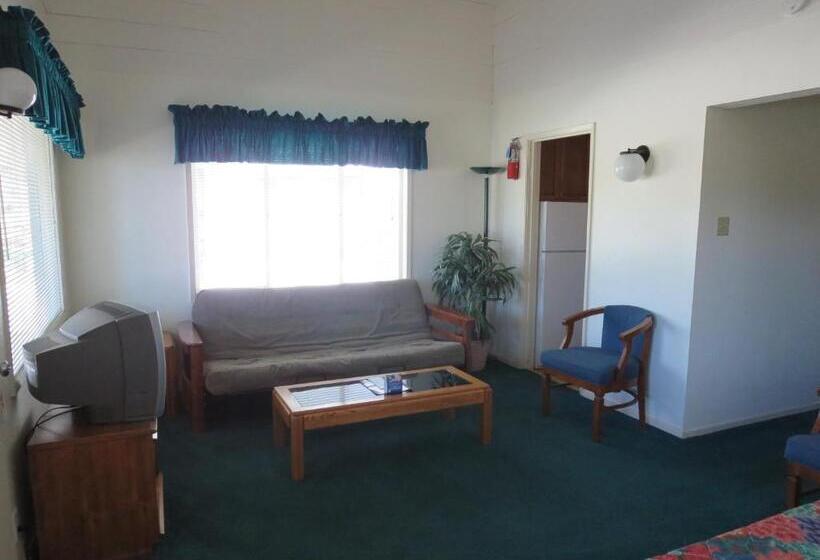 스탠다드 스튜디오, Bridge Bay Lodge At Shasta Lake