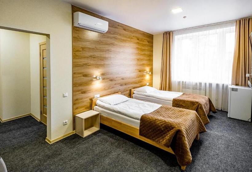 سوییت خانوادگی, Rooms