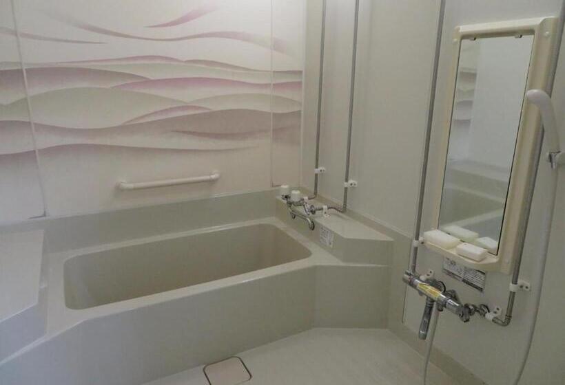 اتاق خانوادگی با سرویس بهداشتی مشترک, Guesthouse Sakamichi Sampo