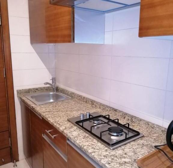 سوییت جونیور, Big Ben Hotel Suites