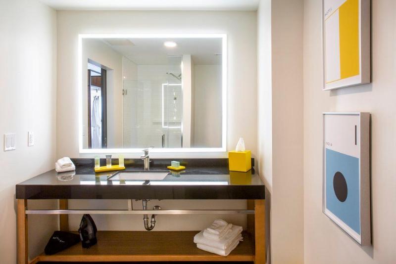 带大床的标准间, Indigo Seattle Everett Waterfront Place, An Ihg