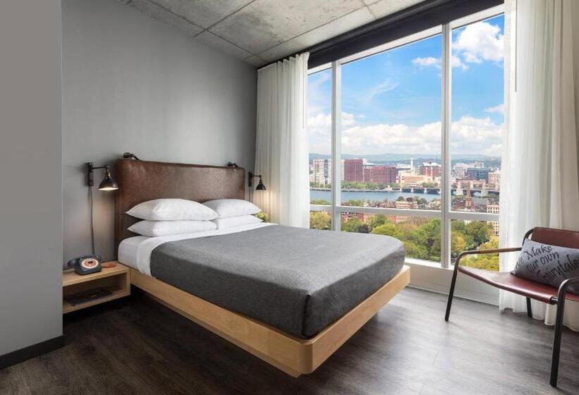 스탠다드 룸 강 전망, Moxy Boston Downtown