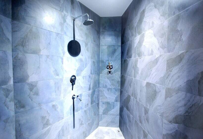 Family Suite, Zenvea