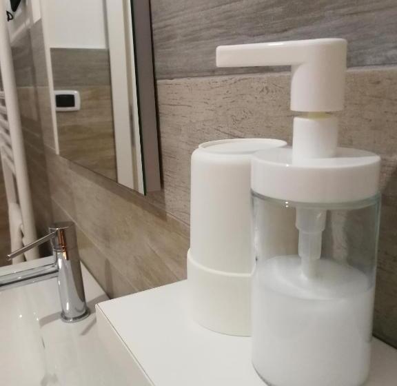 اتاق استاندارد چهارنفره با بالکن, B&b Crispino