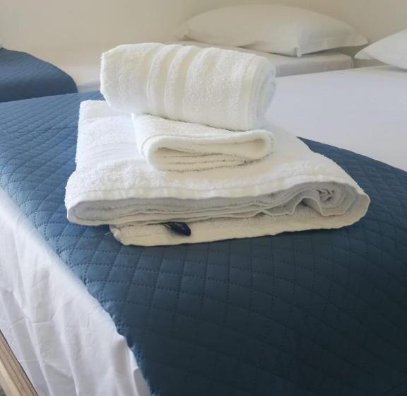 اتاق استاندارد چهارنفره با بالکن, B&b Crispino