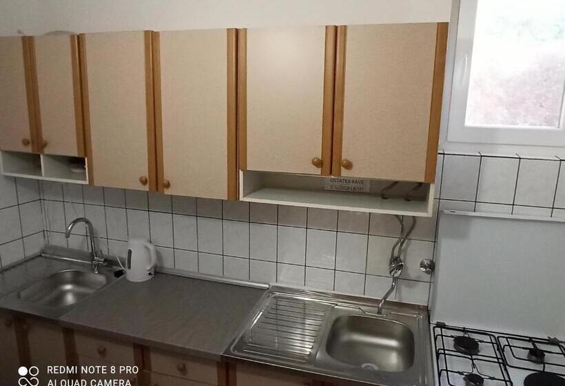 اتاق راحتی سه تخته, Apartmani   Sobe ćosić