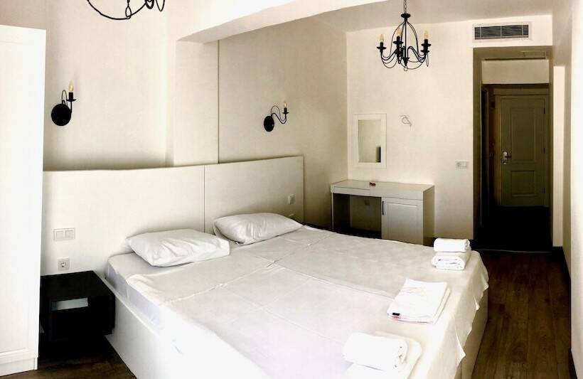 اتاق استاندارد, Victoria Hotel And Lounge