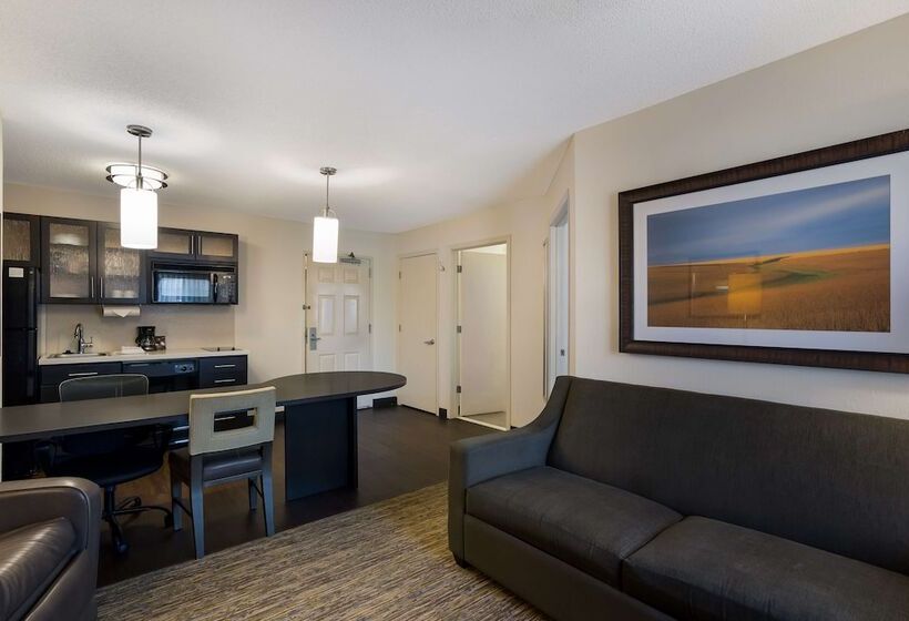 Süit, Sonesta Simply Suites Des Moines