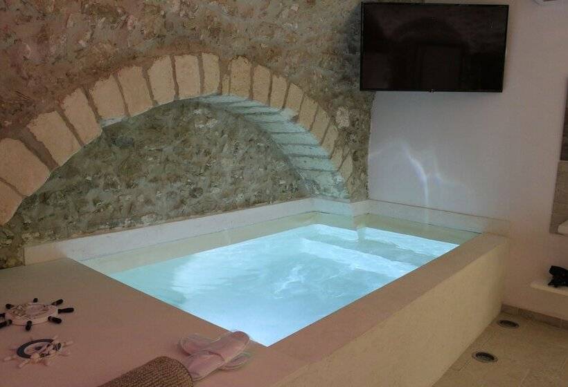 Suíte com Piscina, Il Trappeto
