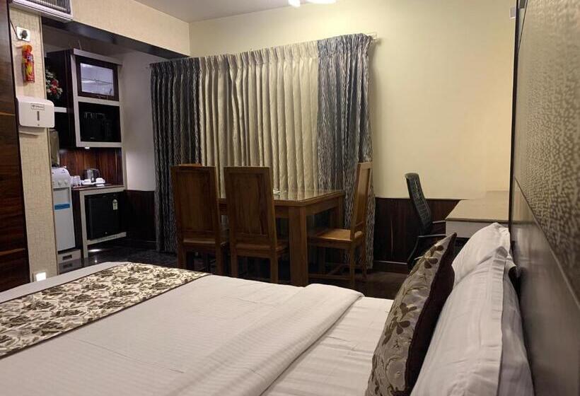 سوییت خانوادگی, Beverly Villa
