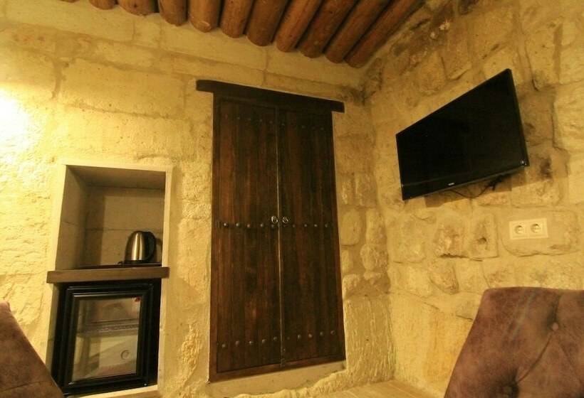 اتاق لوکس, Tafana Cave & Stone Lodge