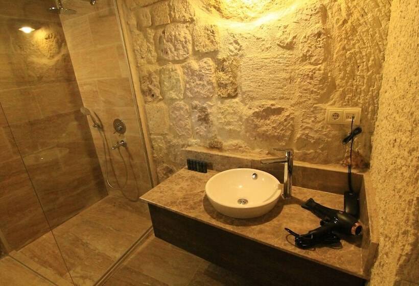 اتاق لوکس, Tafana Cave & Stone Lodge
