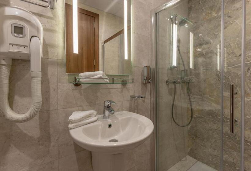 اتاق استاندارد چهار تخته, Dun Gorg Guest House