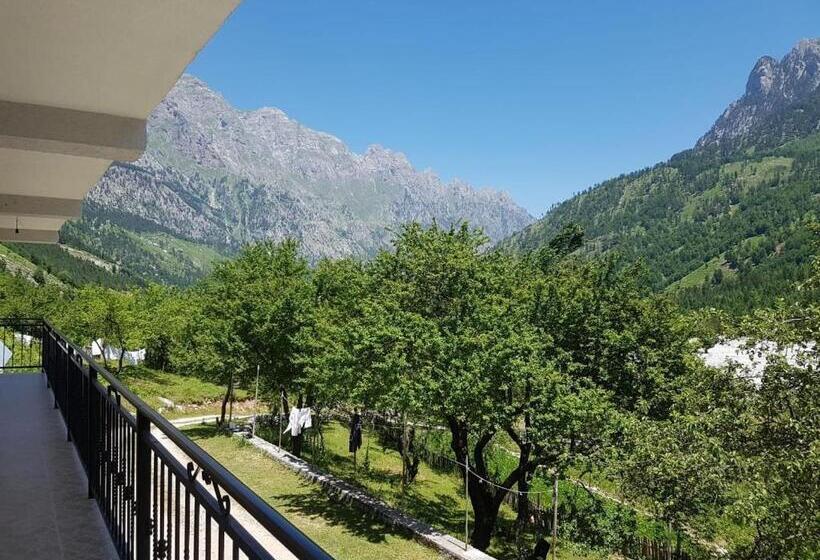 اتاق استاندارد, Lazer çardaku Guesthouse
