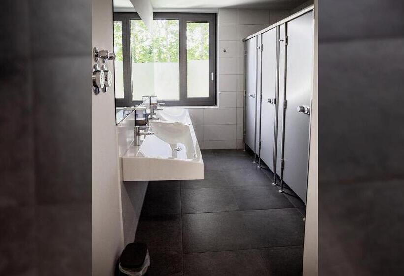 اتاق استاندارد با سرویس بهداشتی مشترک, Garni Fischerfleck In Ismaning Near Munich