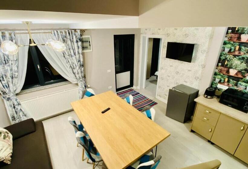 Estudio Familiar, Pensiunea Galileo
