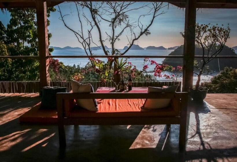 Deluxe Zimmer, Lexias Hostel And Workspace   El Nido