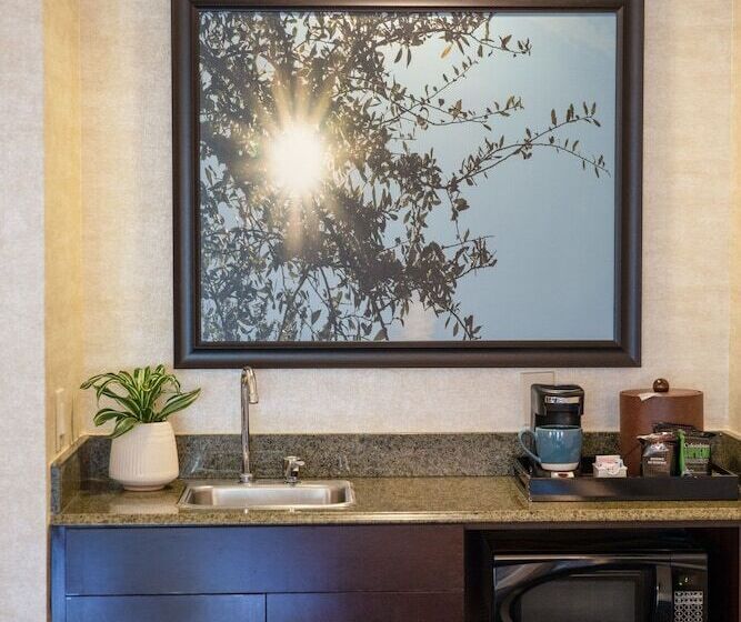 Студия Стандарт, Ayres Suites Diamond Bar