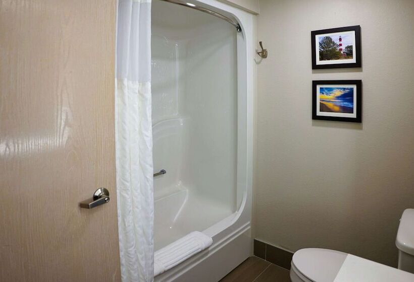 Люкс Премиум, Comfort Suites Chincoteague Island Bayfront Resort