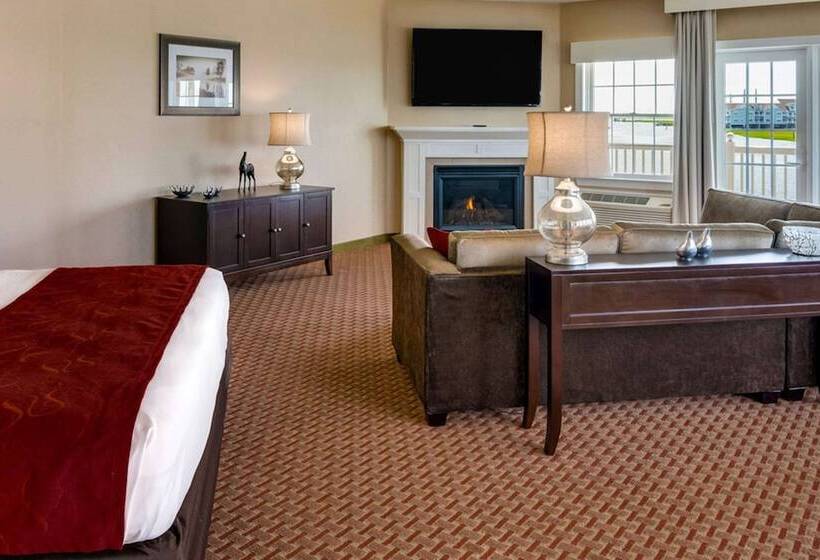 Президентский Люкс, Comfort Suites Chincoteague Island Bayfront Resort