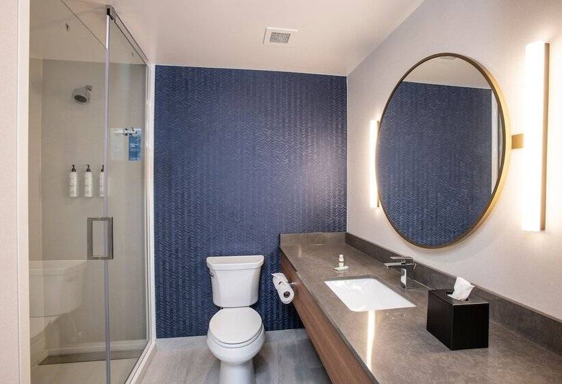 Люкс 2 Спальни, Fairfield By Marriott Inn & Suites Newport Cincinnati