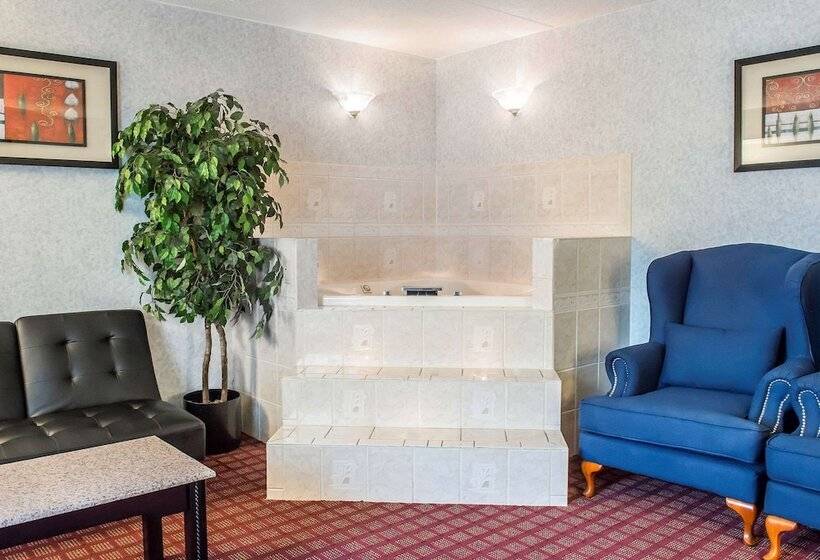 Президентский Люкс, Quality Inn & Suites North Gibsonia