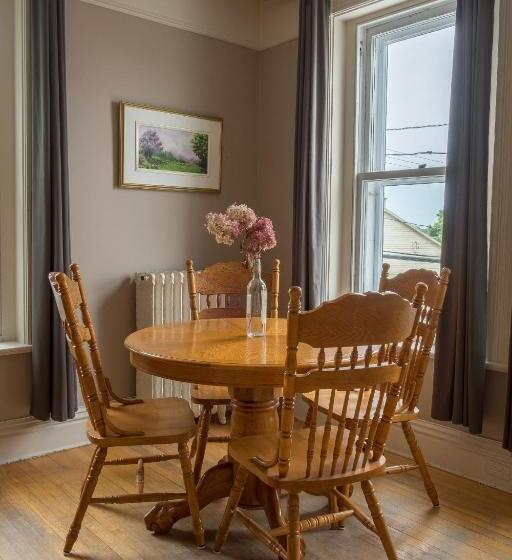스탠다드 룸 킹사이즈 침대, Auberge De La Visitation