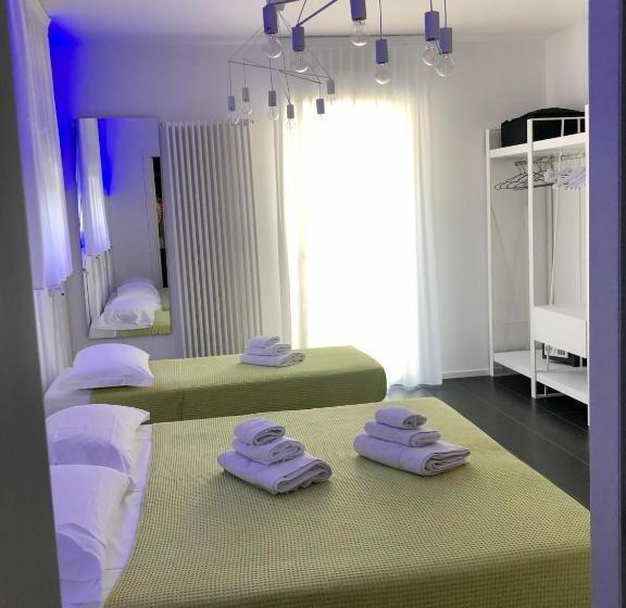 Номер Стандарт Трехместный, Sunrise Rooms
