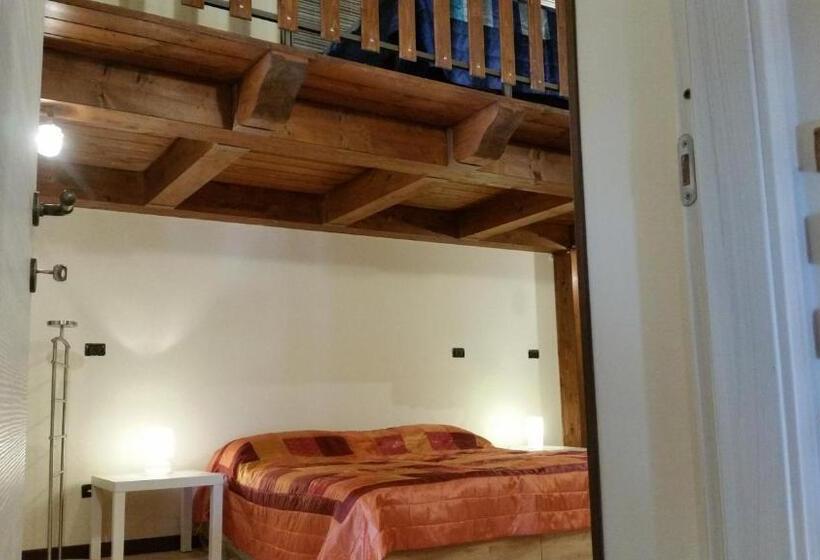 سوییت دوبلکس, Casal Trinacria