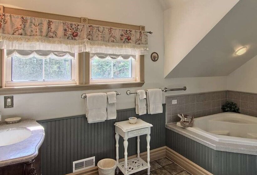 Номер Стандарт, Grand Victorian B&b Inn