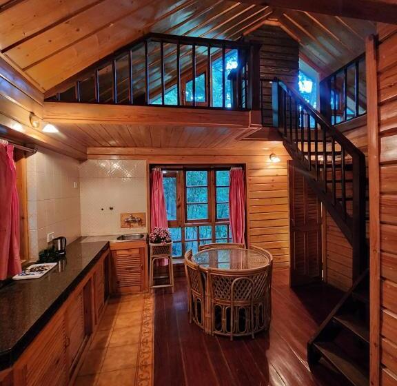샬레, The Chalets Naldehra