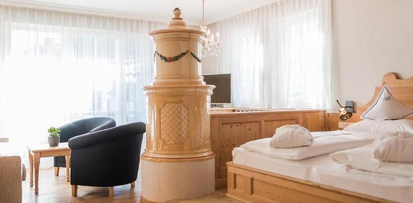 Family Suite, Hirzer 2781
