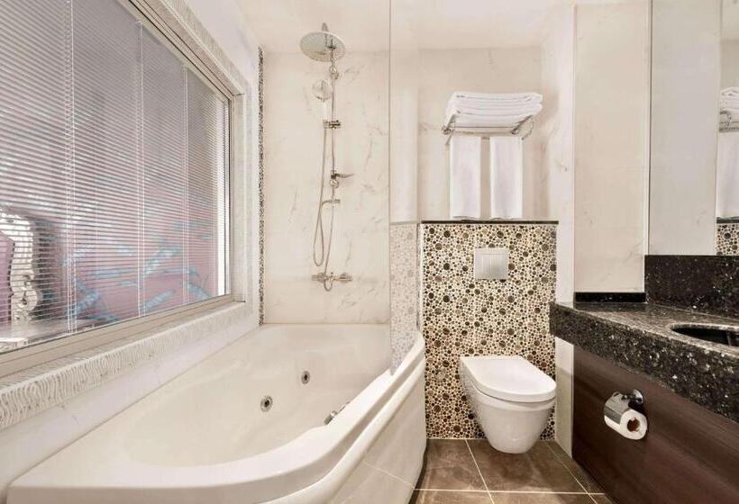 Люкс Премиум, Wyndham Cerkezkoy