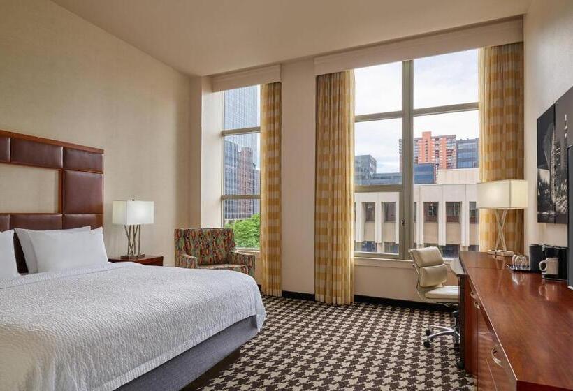 חדר סטנדרט עם מיטת קינג, Courtyard By Marriott Denver Downtown