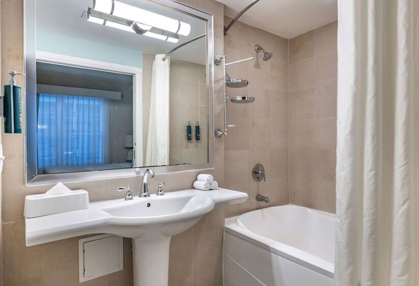 침실 2개 스위트, Hilton Vacation Club Crescent On South Beach Miami