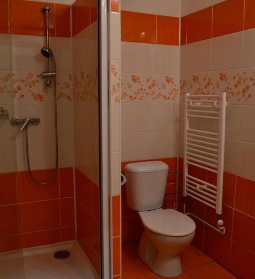 חדר סטנדרט לארבעה, Hostel Děčín Na Skřivánce