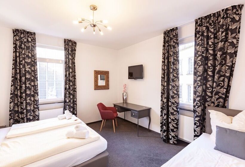 Номер Стандарт Трехместный, Brauhotel Bonn