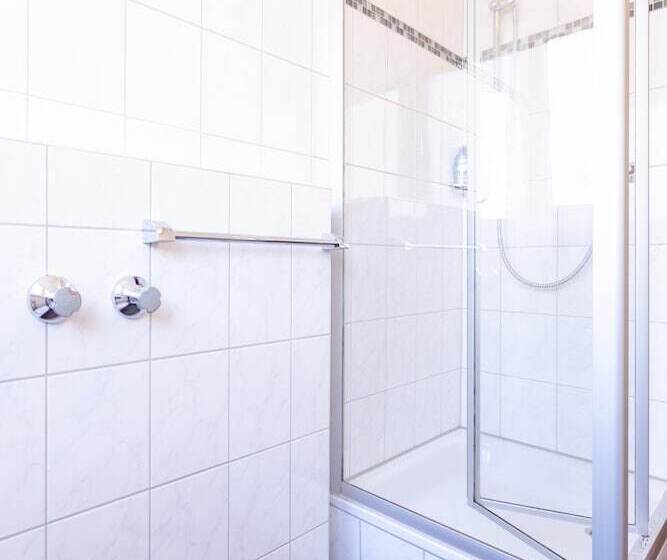 Кровать в Общей Комнате, Brauhotel Bonn