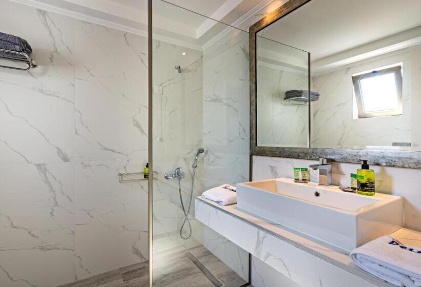 Junior Suite, Delfina Boutique