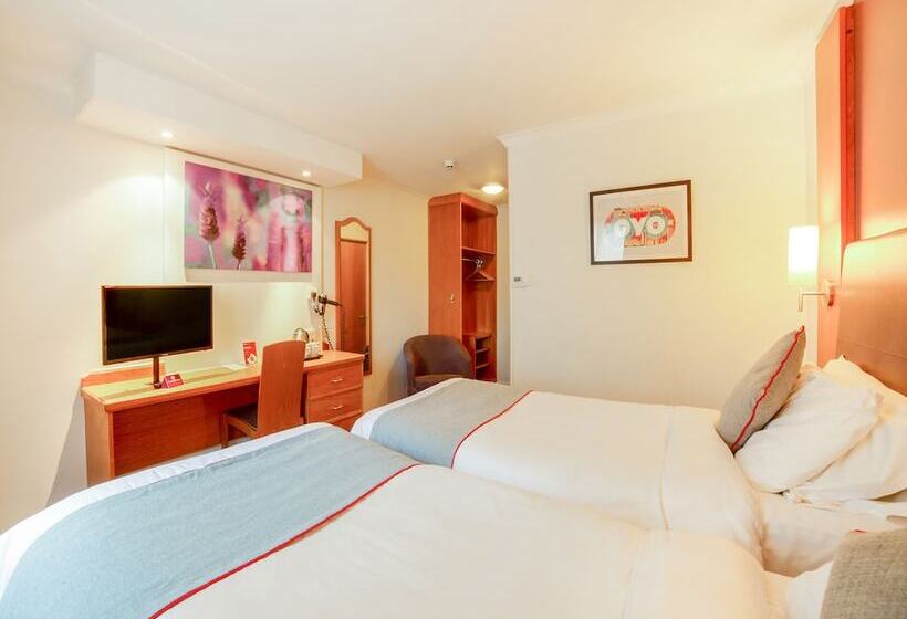 Номер Стандарт, Lakeside Haydock Hotel, St Helens