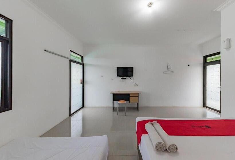 Семейный Номер, Reddoorz Resort Syariah @ Jaya Tirta Abadi