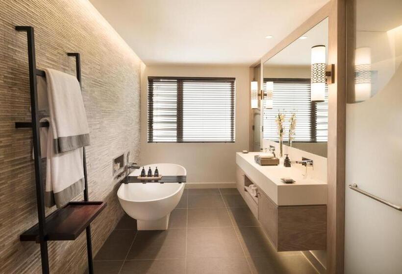 اتاق لوکس با چشم‌انداز باغ, Anantara Iko Mauritius Resort & Villas