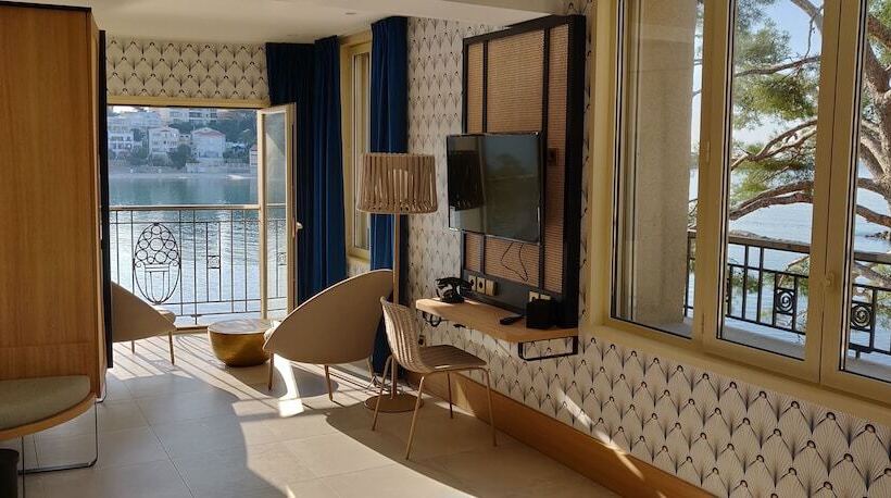 اتاق سوپریور با چشم‌انداز دریا, Splendid Hôtel & Spa