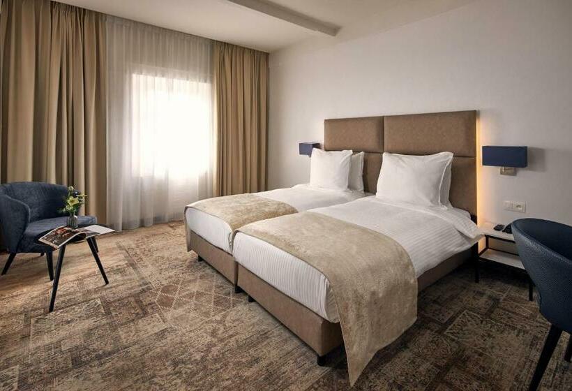 스탠다드 룸, Van Der Valk Hotel Mechelen
