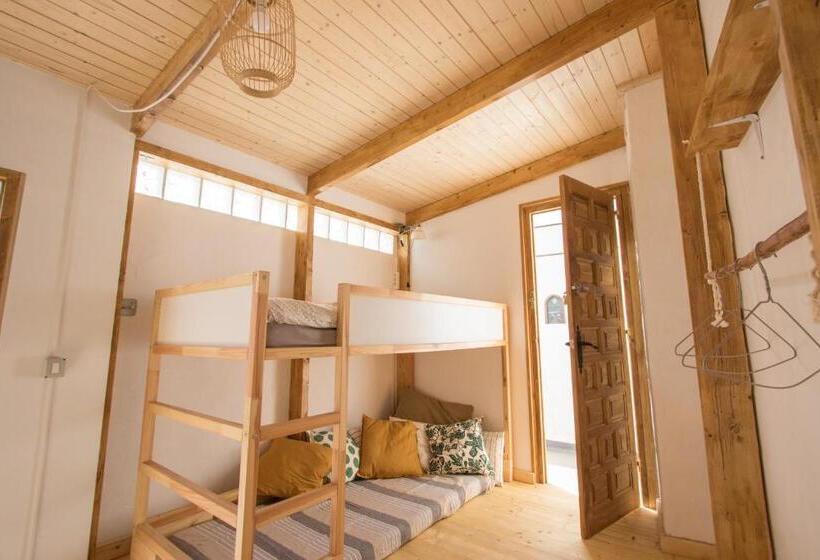 اتاق استاندارد با چشم‌انداز کوهستان, Casa Calma Yoga Guesthouse